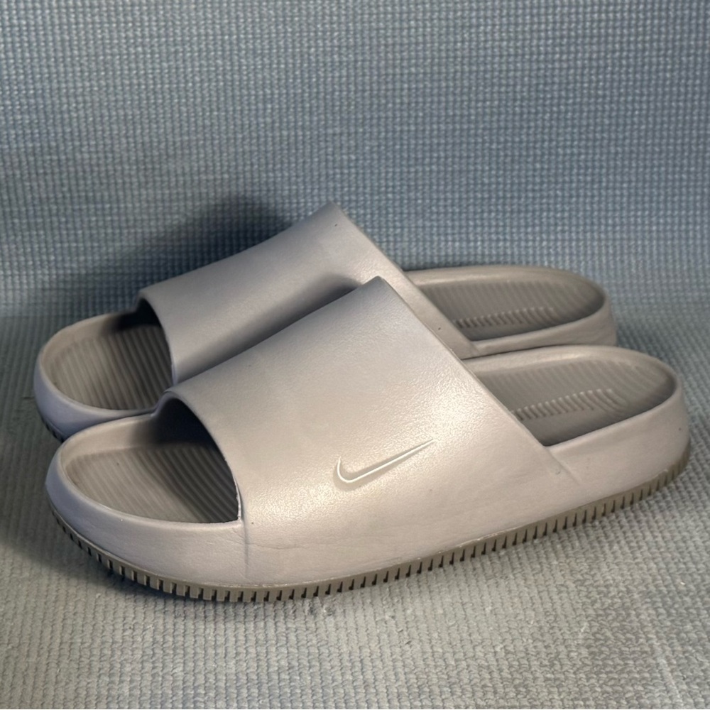 Nike Men's Light Gray Slide Sandals